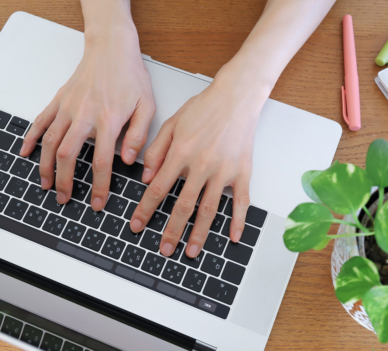 【建設・製造業の労務リスク回避】変形労働時間制導入の落とし穴と残業代計算の完全ルールのページへ